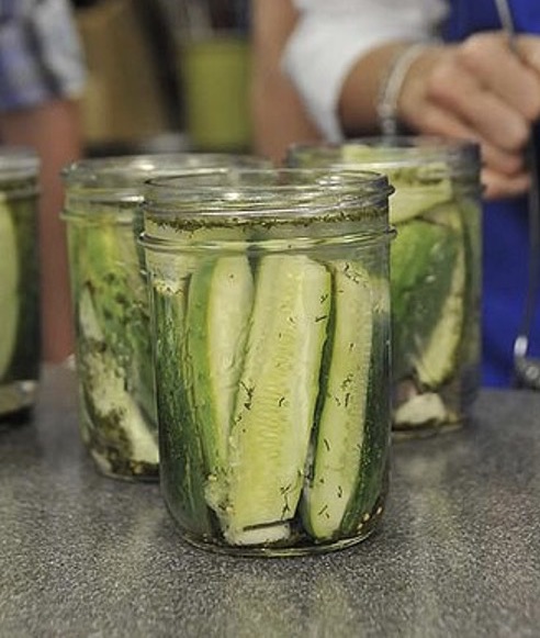 Freshly canned cucumber pickles. Rebecca Baxley, ©2020, Clemson University