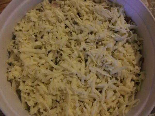 Сыр на заготовке для запеканки