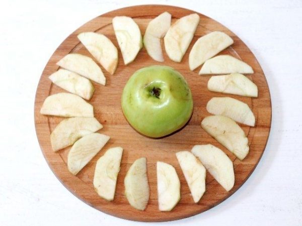 Яблоки для запеканки