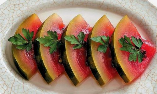 Соленые арбузы в бочке. Готовим солено-сладкую консервацию